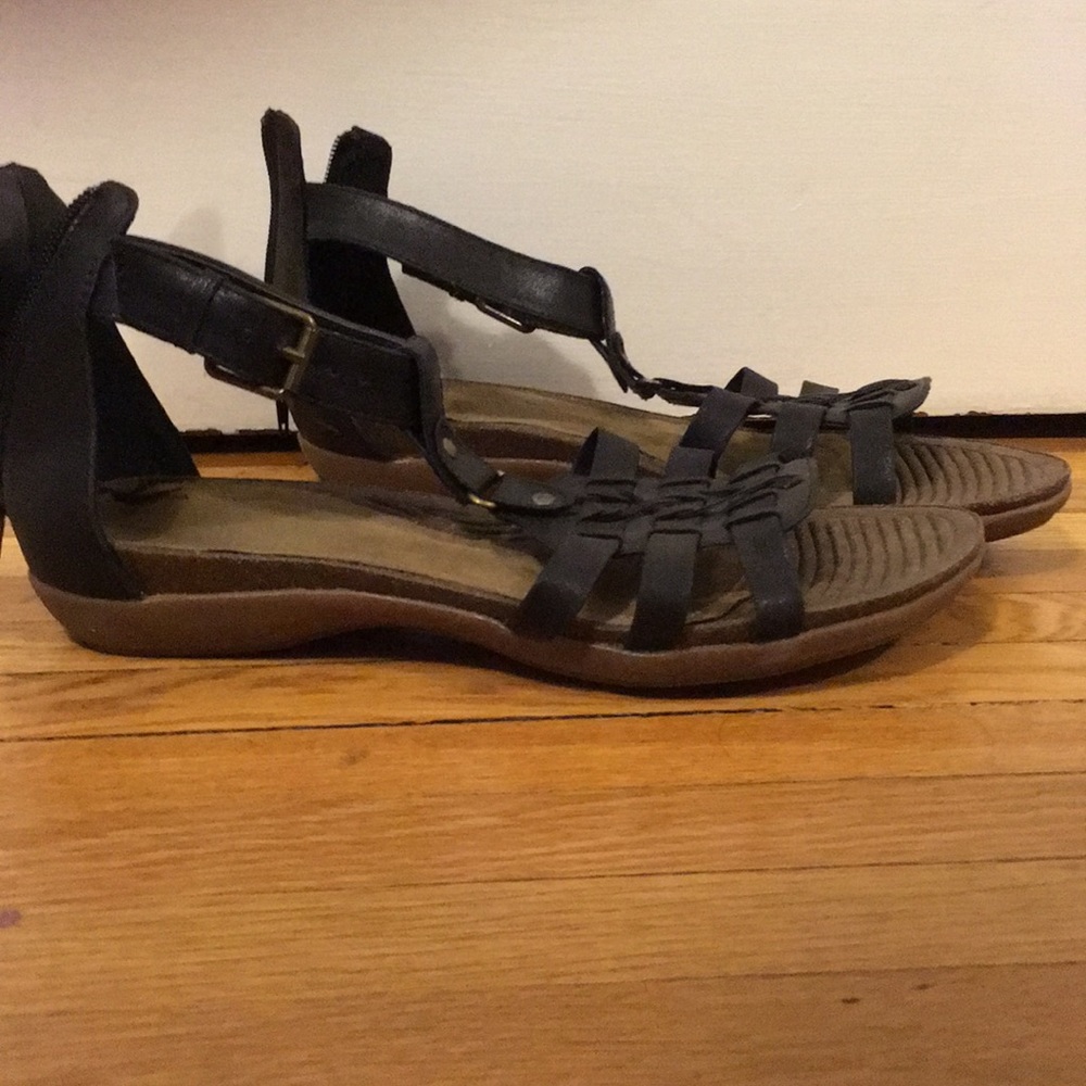 Axxiom Black Sandals with slight heel 9-9.5